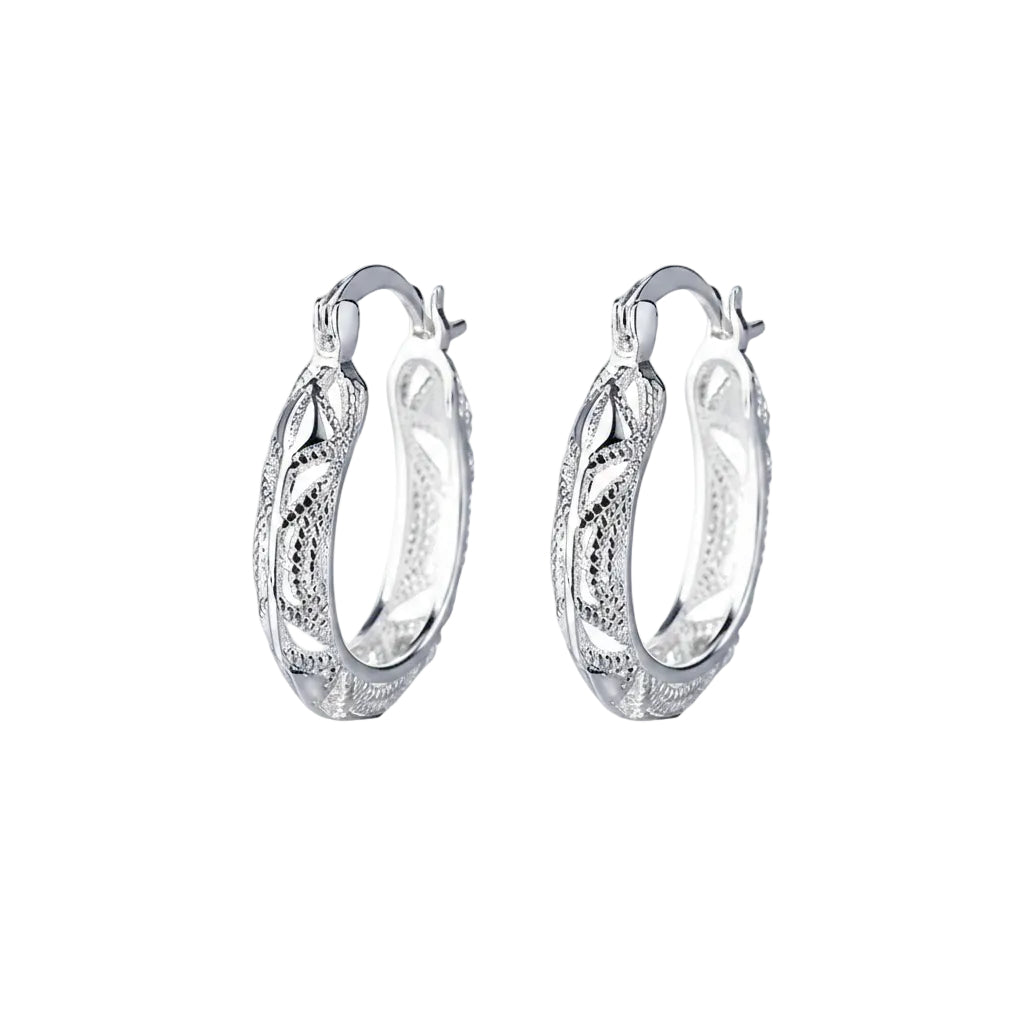 Women metal earrings in geometric electroplated style